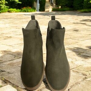 Esprit Womens Boot Size 7.5 Sage Olive Green Faux Suede Ankle Boots New w/o Box
